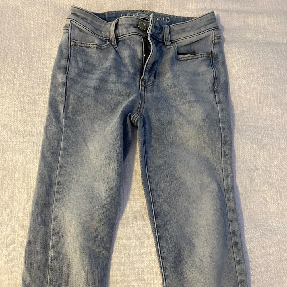 American Eagle light wash jeans